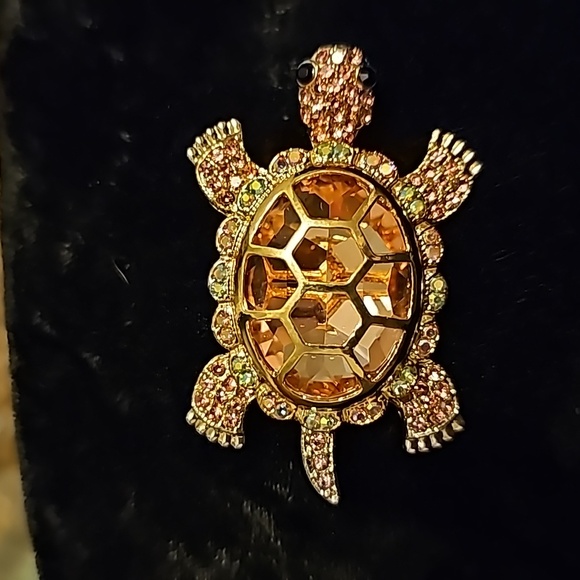 Turtle Brooche - Picture 3 of 6